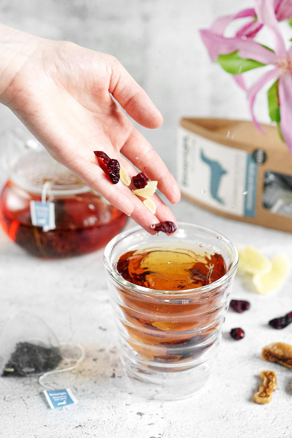 Dried fruits with tea