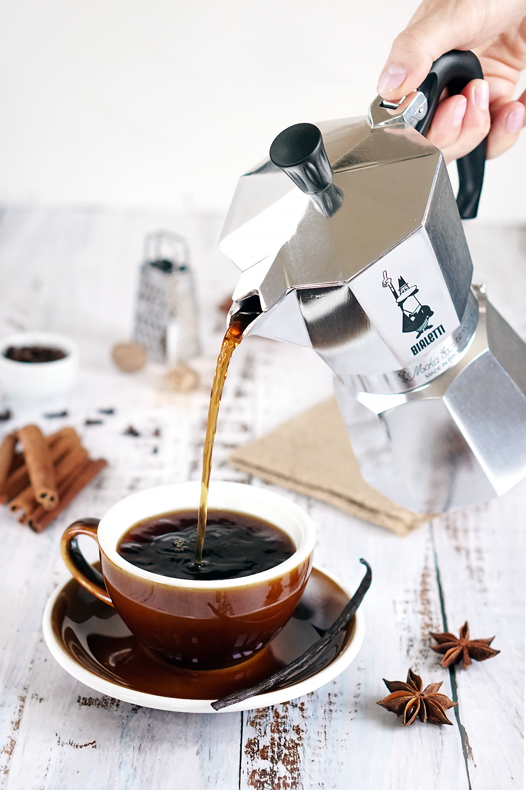 Bialetti moka pot and coffee with spices