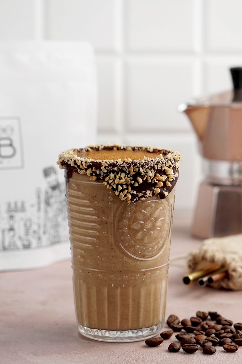 Coffee and cinnamon smoothie with millet