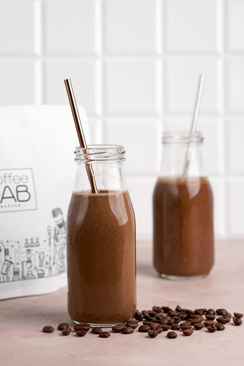 Coffee and cocoa smoothie with oatmeal